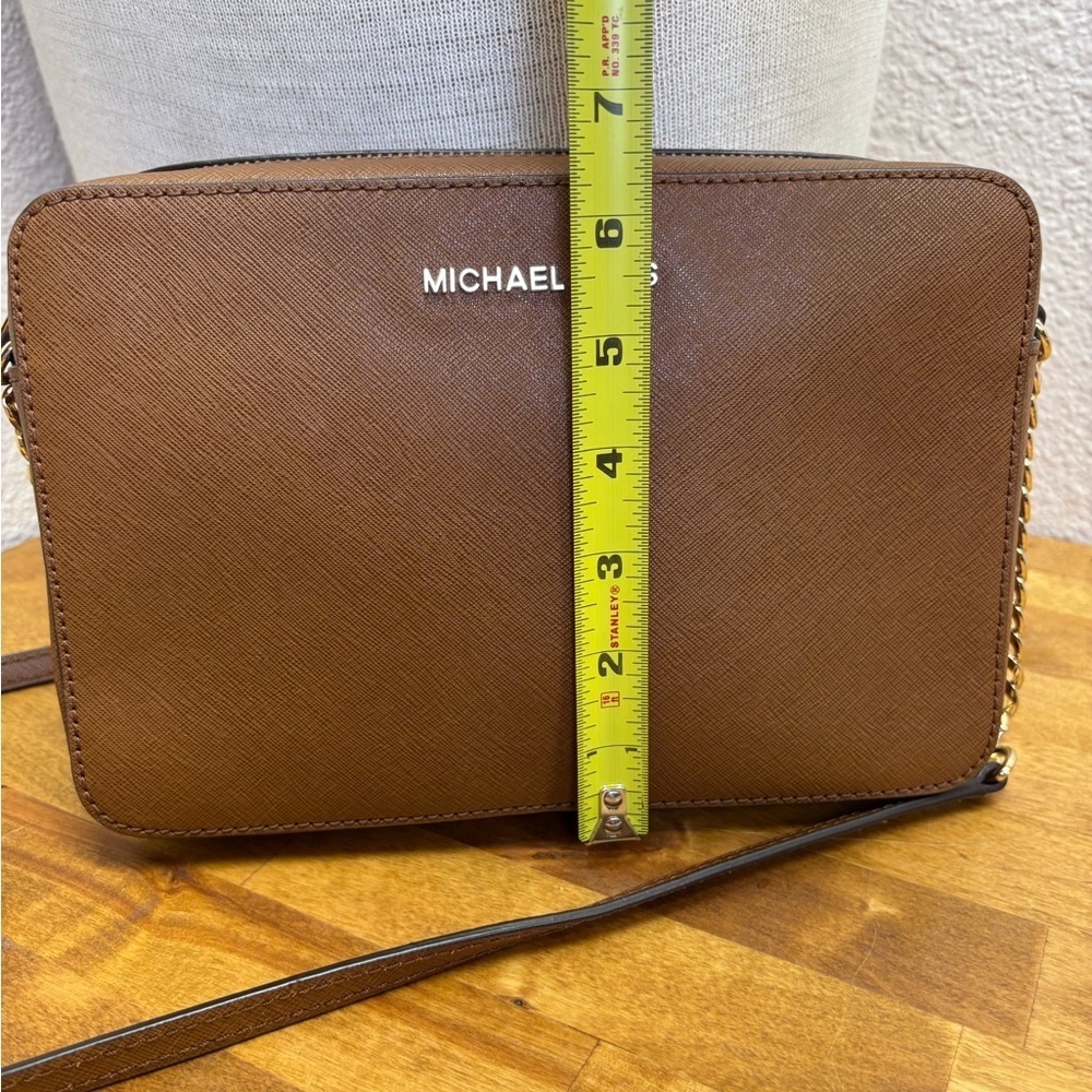 Michael Kors Jet Set Large Saffiano Leather Crossbody Bag Brown Gold Chain - Picture 5 of 11